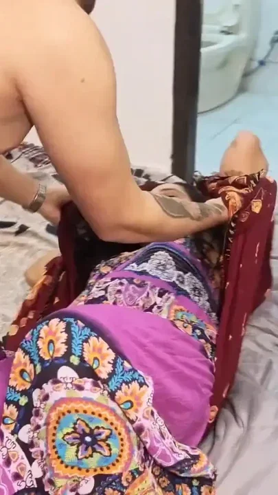 Indian Desi hardcore threesom foursome gangband sex video hot bhai and cute girl Clip 1