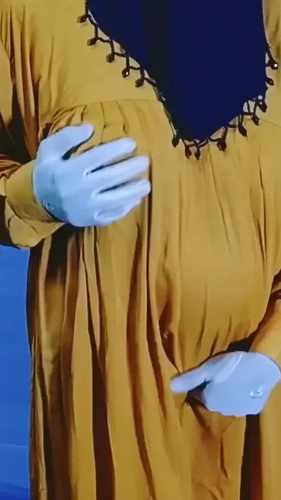 Indian beautiful woman fucked while working in garment factory Clip 1