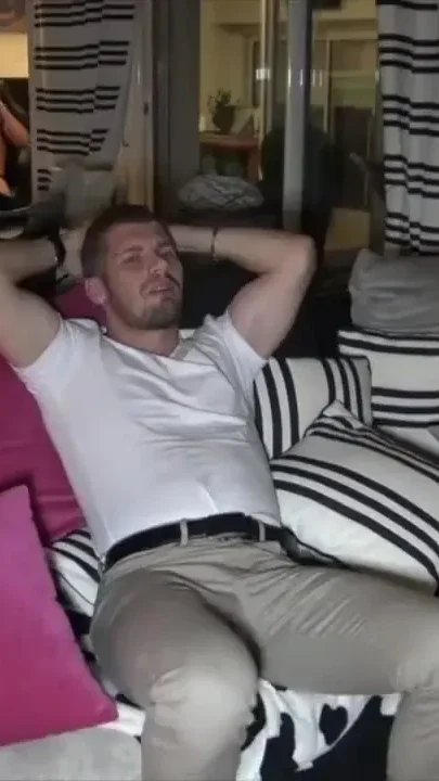 The sexy twink Kevin Ass fucked raw by surprise by Romantik