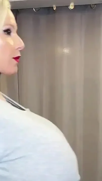 Quick Breast Expansion at the Gym My Zipper Can't Hold It - When a Little