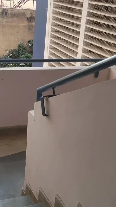 A boy came into the house and made a love affair with Kamvali Clip 1