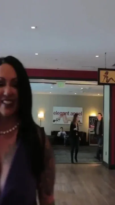 Ashton gets ready for Vegas gangbang with interview