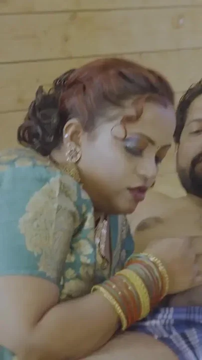 A SEXY ELDER BROTHER'S WIFE WANTS TO MASSAGE HER BODY WITH HER DEBORJI HARDCORE