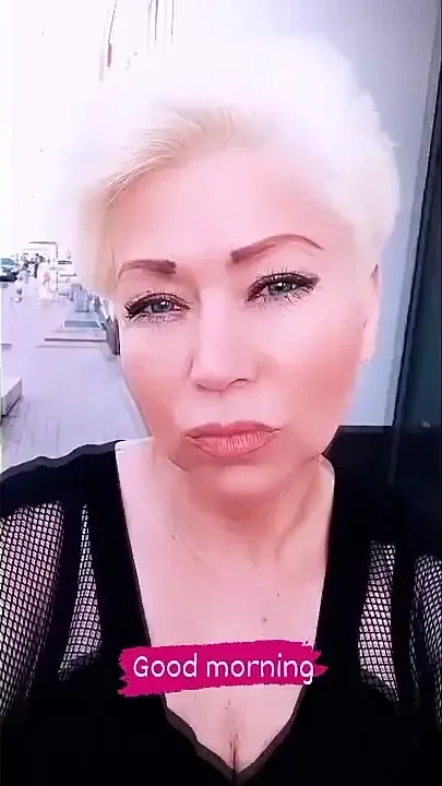The Gaping Pussy of a Sexy Smoking MILF