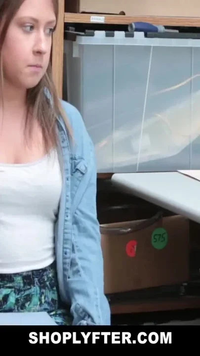 Cute crook fucked by the lp officer