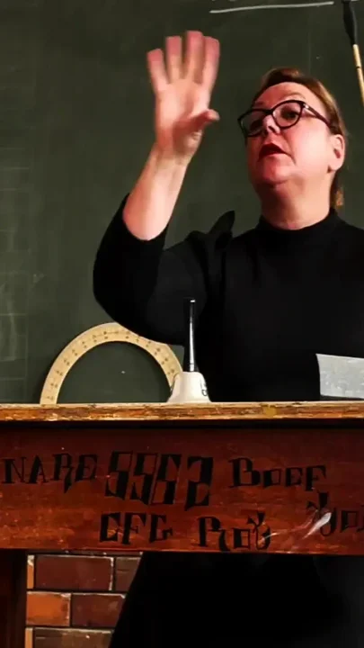 Dominatrix Mistress April - Slave Training Academy