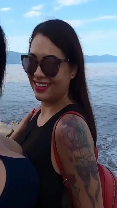 Tattoo girls suck each others tits then suck a huge cock in hot threesome