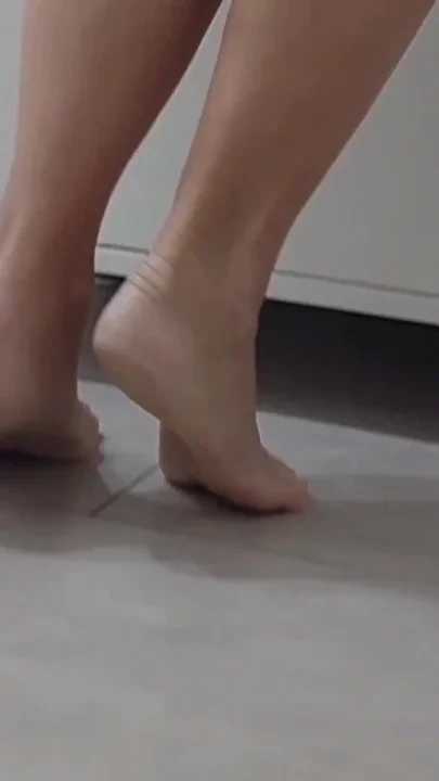 Amateur Blonde Mature Wife Enjoys Sex