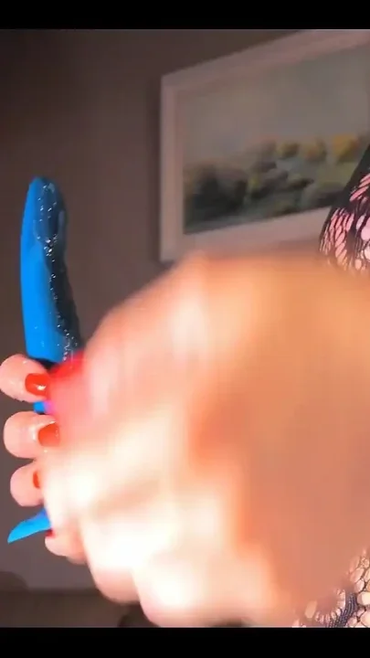 Wanna play with my super hot ass