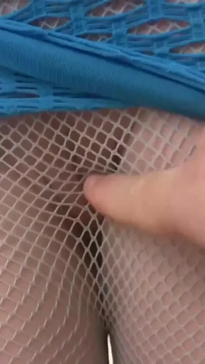 Totally horny for touching that sexy body