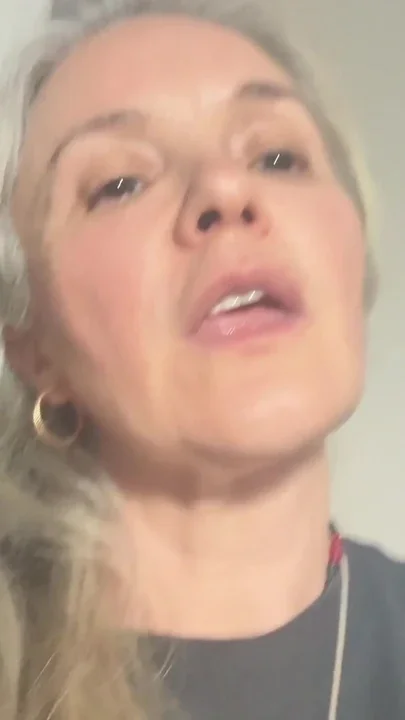 Imperatrizbellasadica Uses You as a Human Ashtray