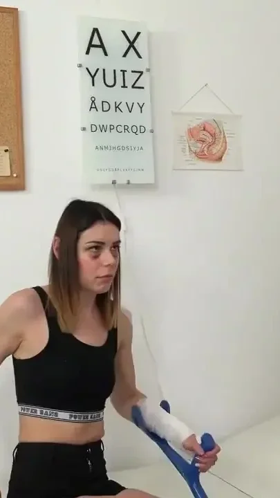 BLONDE SLUT GET FUCKED BY HER GYNECOLOGIST