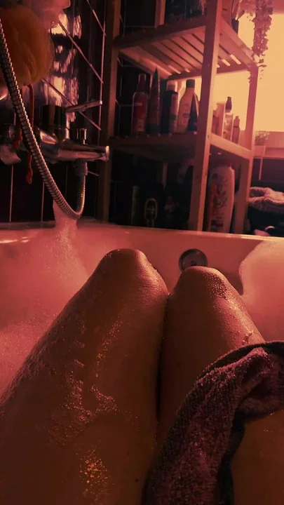Warm bath to warm up in the autumnal weather