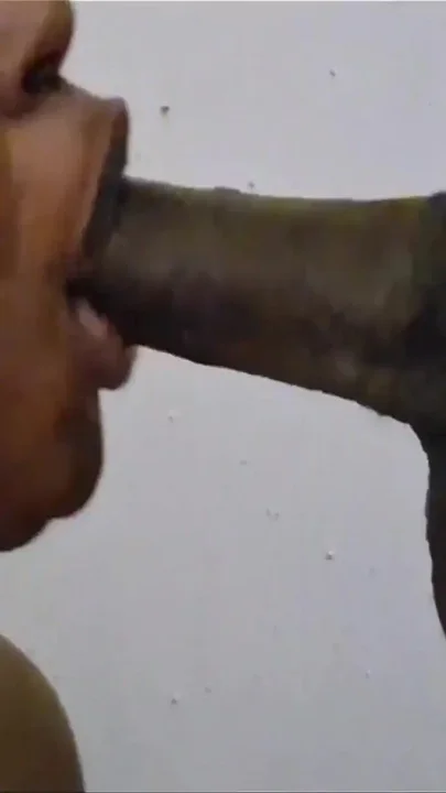 Perfect Lips-slowly Sucking