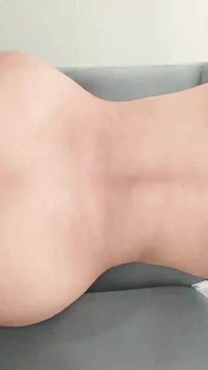 Masked big ass Persian woman gets fucked hard on the sofa Clip 1