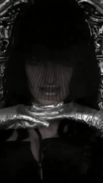 The fascinatrix