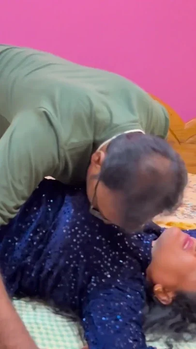 Desi sexy bar dancer ko hotel main bula ke pussy khya or khub choda malam laga ke Clip 1