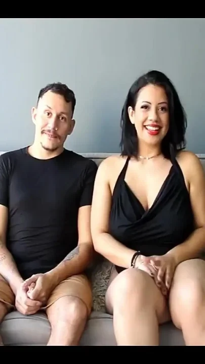 Married Man Fucks Hot MILF and Makes Her All Wet
