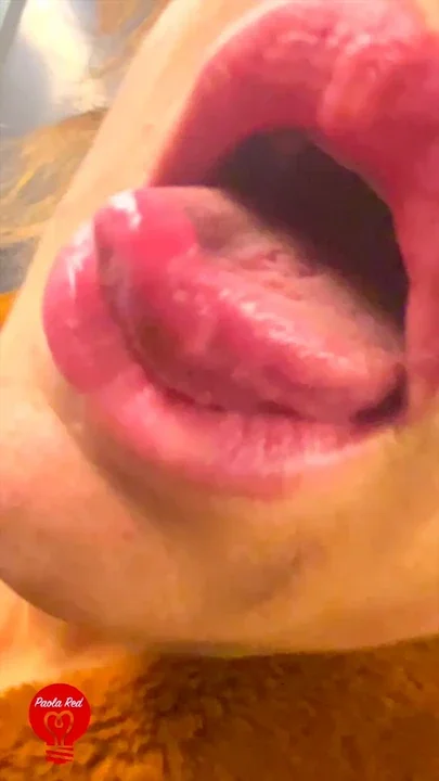 MILF takes a facial in the elevator