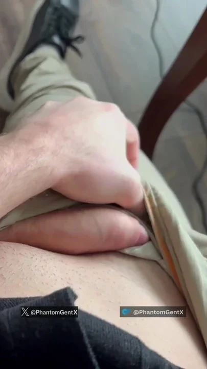 Russian Daddy Tenses Muscles And Jerks Off For You – PhantomGentX