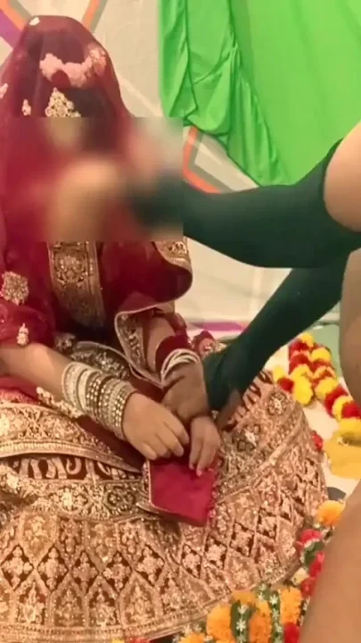 Sukant Wife's Nisha Gives Blowjob and Fucked Hard During Suhagraat