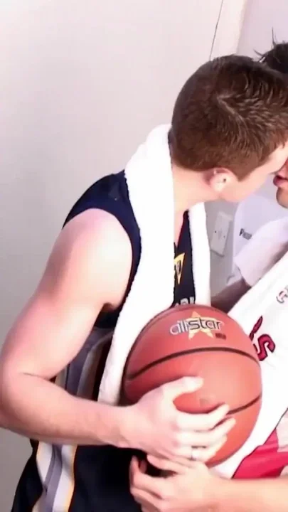 2 Hot Twinks Get Hot & Heavy After Basketball Practice