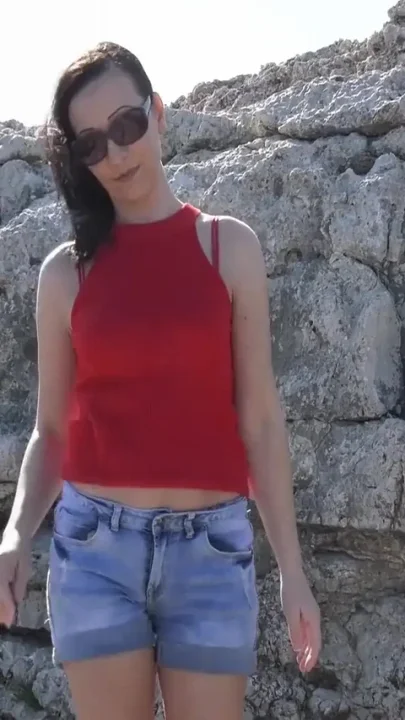 Horny girl masturbates before giving a hand job to a cumshot