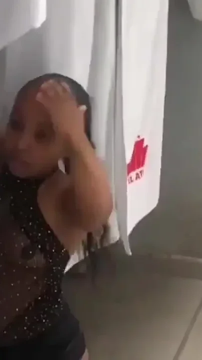 Miniature Dwarf Decides to Have Sex with Construction Worker
