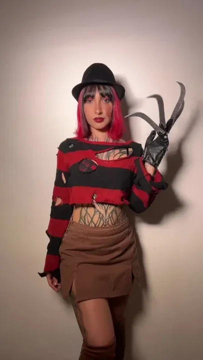 I'm still feeling this Halloween costume