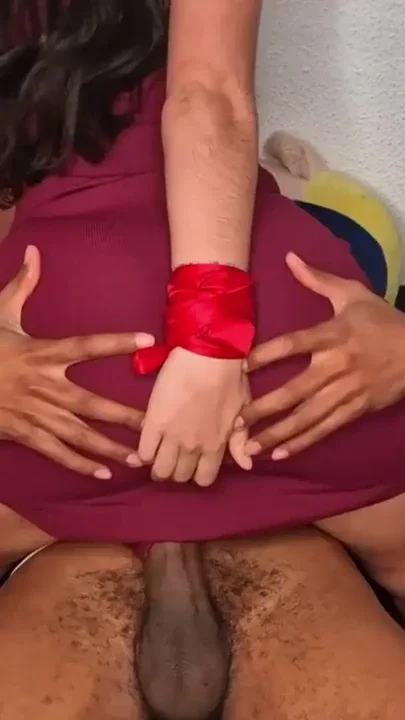 I fuck strangers every time I go out partying in a short dress while my