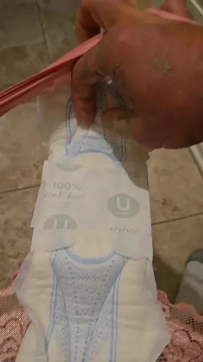 Big Maxi-pad Change Clip 1