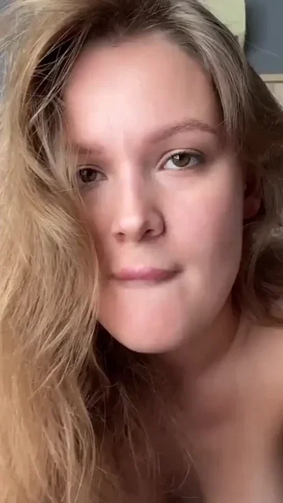 I met my husband from a business trip POV VIRTUAL SEX Clip 2