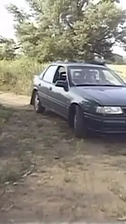 Blonde milf fucking fingering on the car
