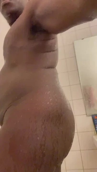 My booty just doin its thing in the shower Moment 3