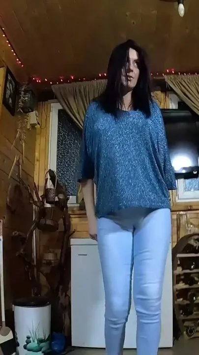 Cameltoe MILF Twerks in Jeans - Blowjob & Cum All Over My Puffy Jacket 334
