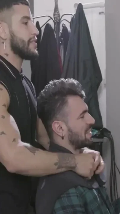 Masqulin hair stylist Brock Banks barebacks gay Ian Greene