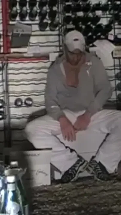 Maturbation in sneaker and cum