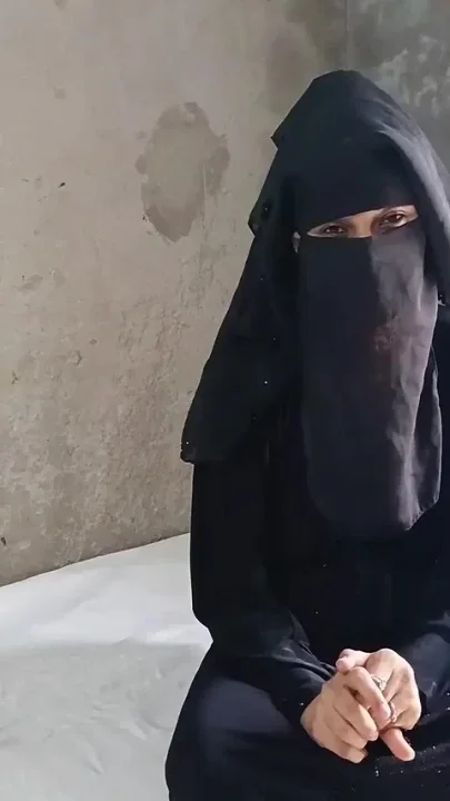 Muslim Women Was Hardly Fucked by Electrician
