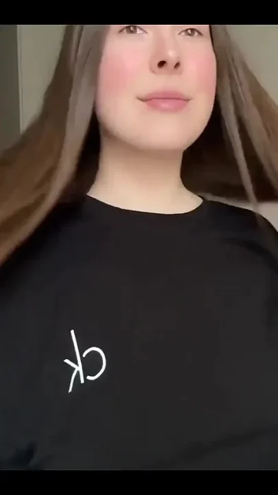 Cutie in Black T-shirt Fingers Her Pussy and Cums