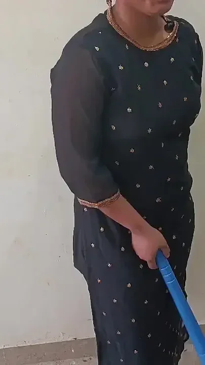 Hot Indian Maid Fuck with Room Owner