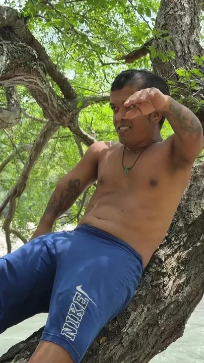 The Dwarf in the Tree Jerks off Like Crazy Until He Cums Watching the Sexy