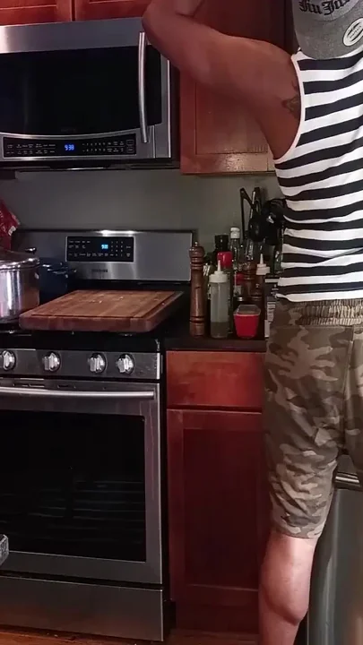 Kenniejai Jerks off in the Kitchen for You