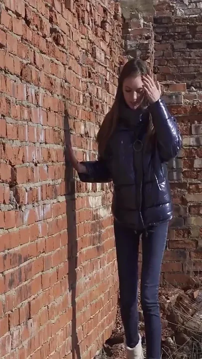 Over The Bricks by Got2Pee where girls come to piss