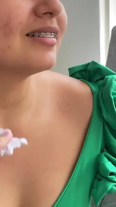 I HAVE AN ACCIDENT WITH MY NEIGHBOR AND HER AXULIO IS TO PUT MY COCK IN HER Clip 1