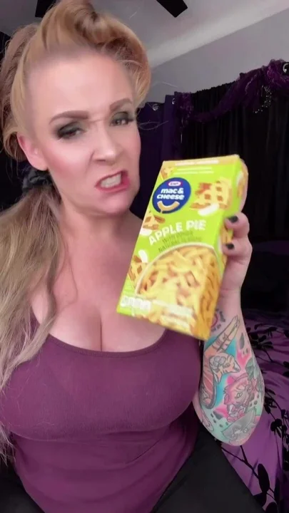 Late Night Foodie Fetish Friday