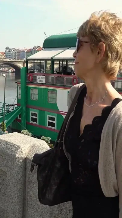 Mat Busty Hard