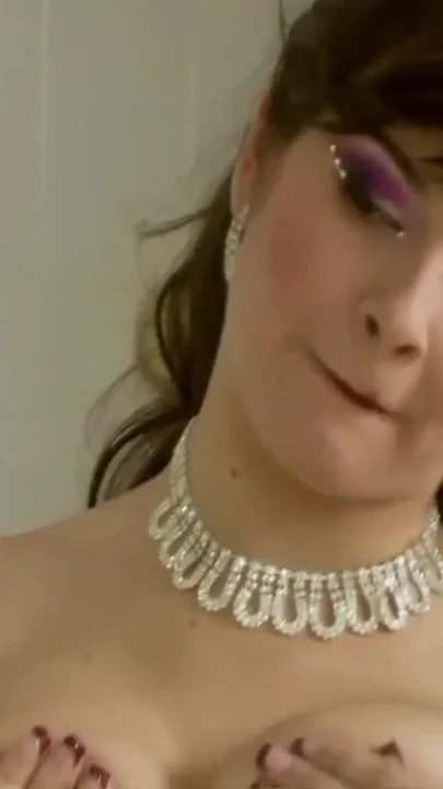 She like to fuck so hard - Black hair bitch