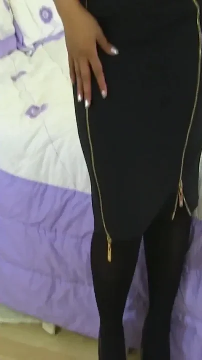 Busty Asian MILF Amyka Lee Tries Out Her New Dildo
