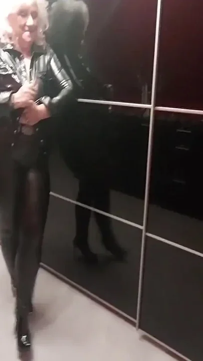 Giving the Cameraman a Blowjob During Porn Casting