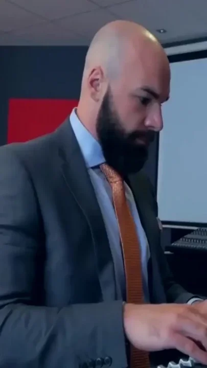 MENATPLAY - Hunk Dani Robles and Max Duro anal breed in office